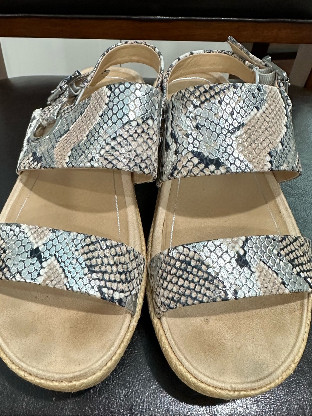Bionic Womens Neutral Snake-Print Comfort Sandals Size 9